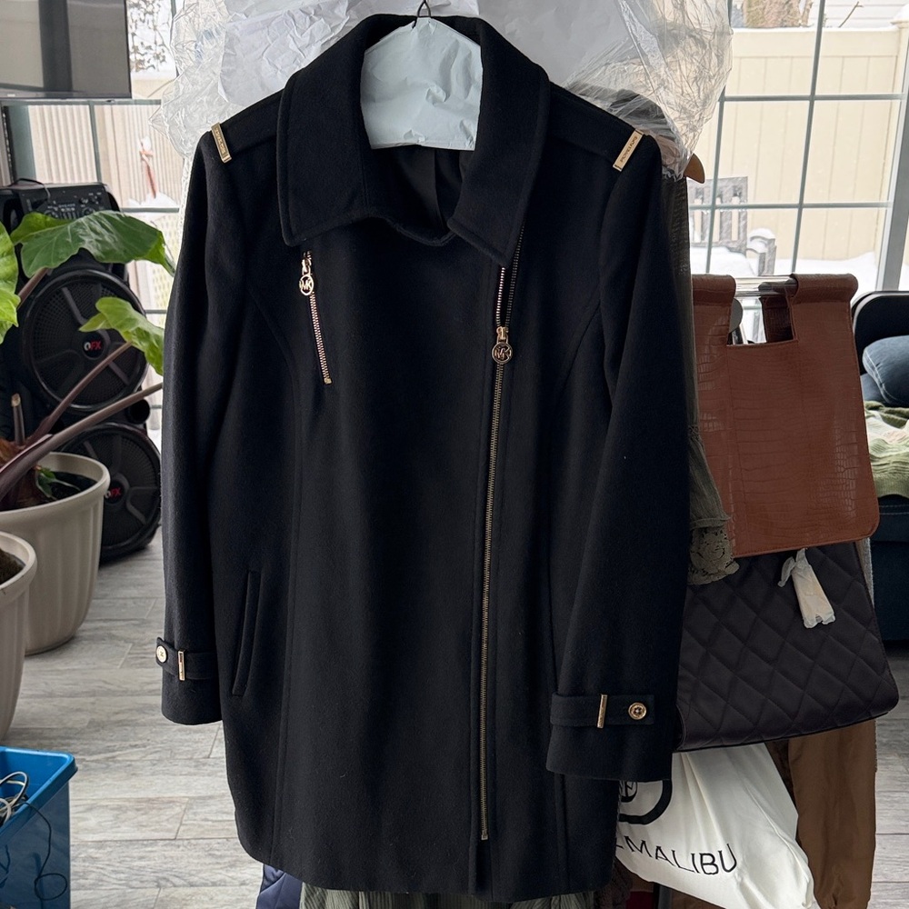 Michael Kors Black wool coat  with Gold Accents